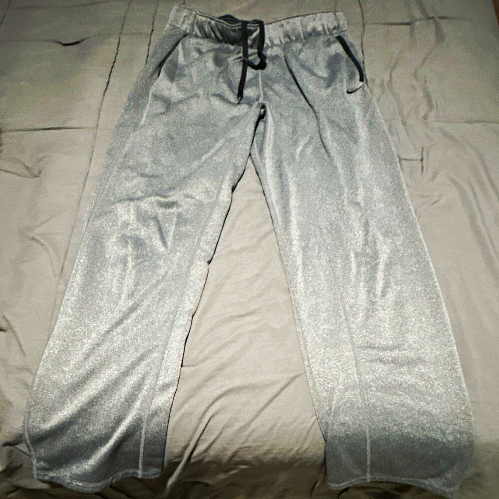 Nike Therma-FIT Men’s Gray Fleece Sweatpants Size S Drawstring Pockets Gym
